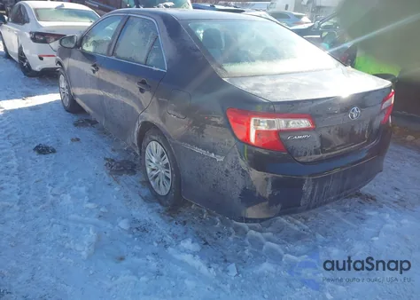 2014 Toyota Camry Le z USA, uszkodzony, nr VIN 4T4BF1FK8ER373889